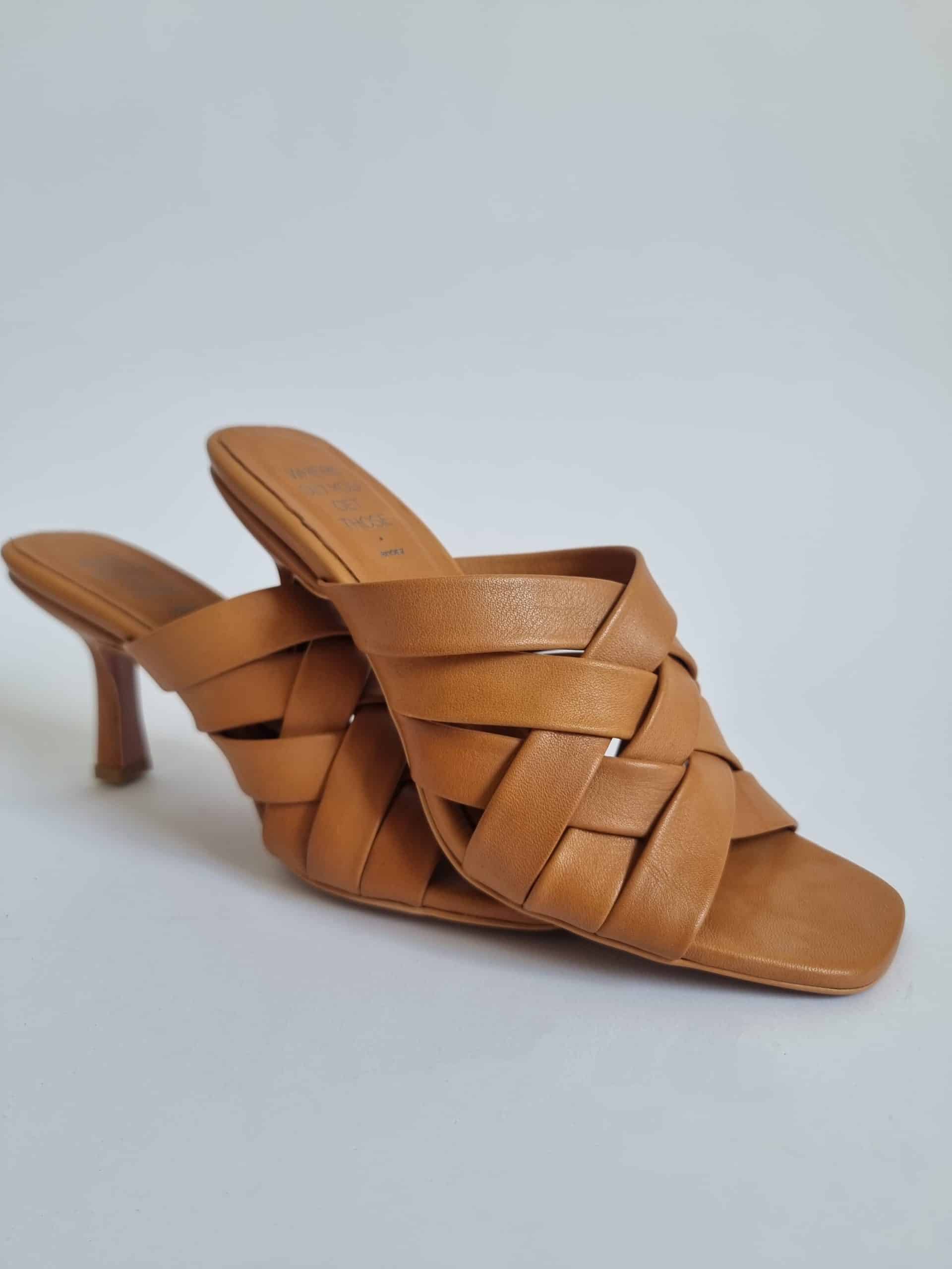 Wien Tan