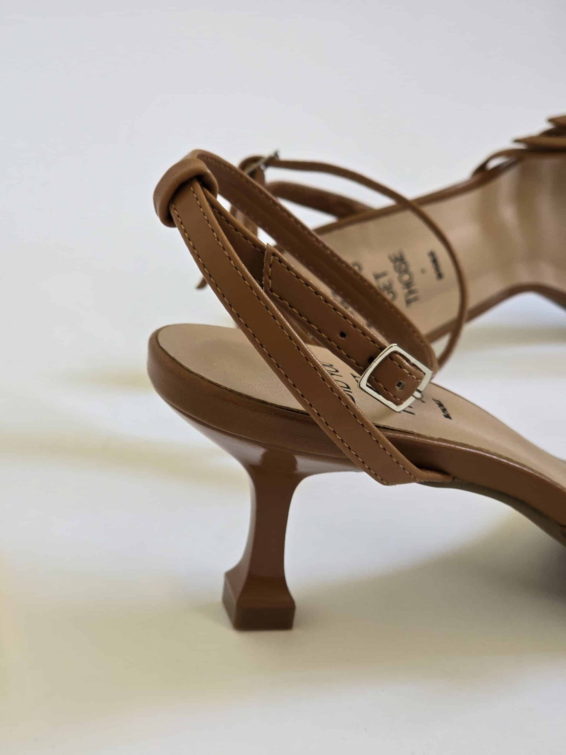 Viola Tan