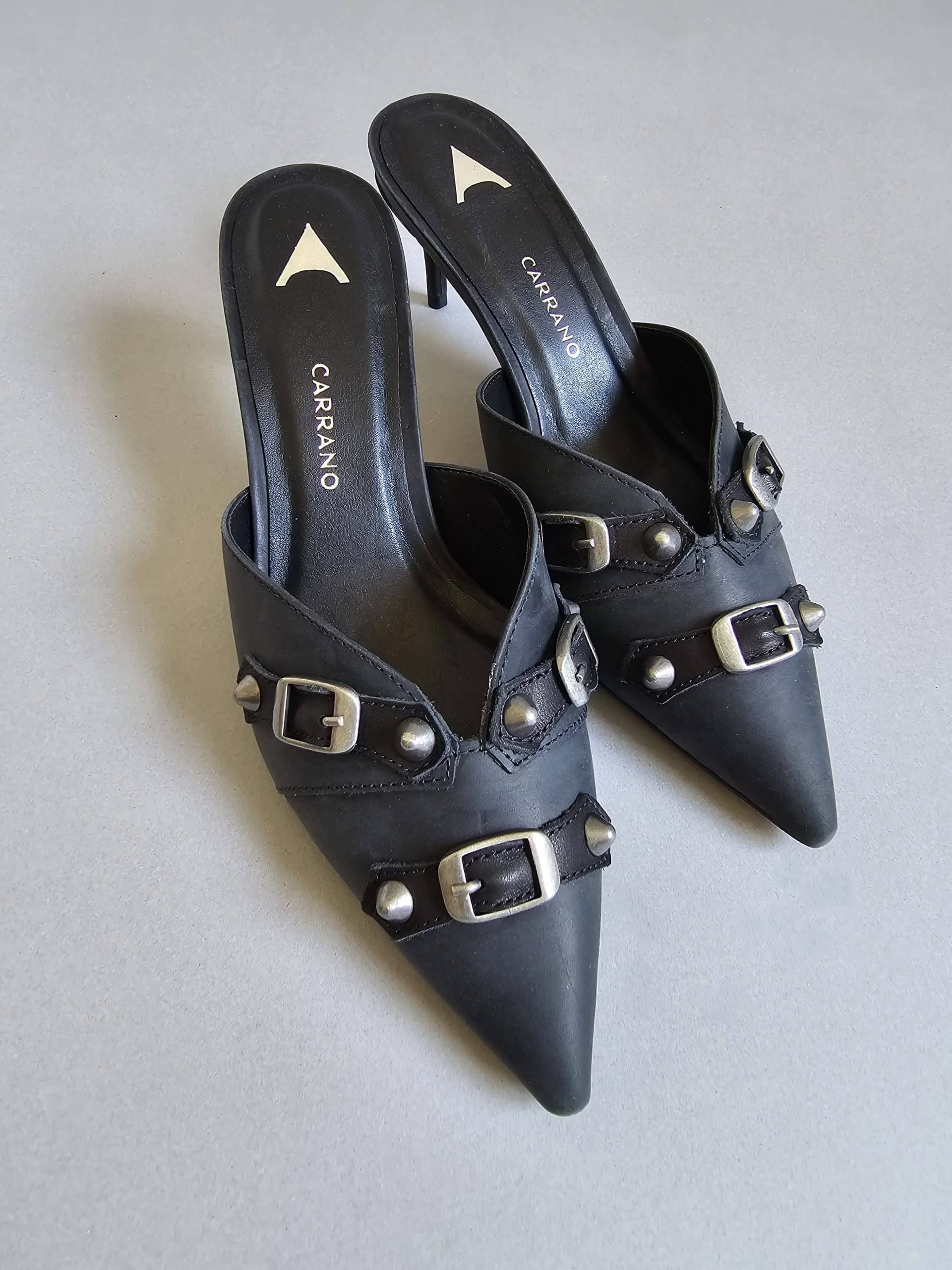 Alaya Black
