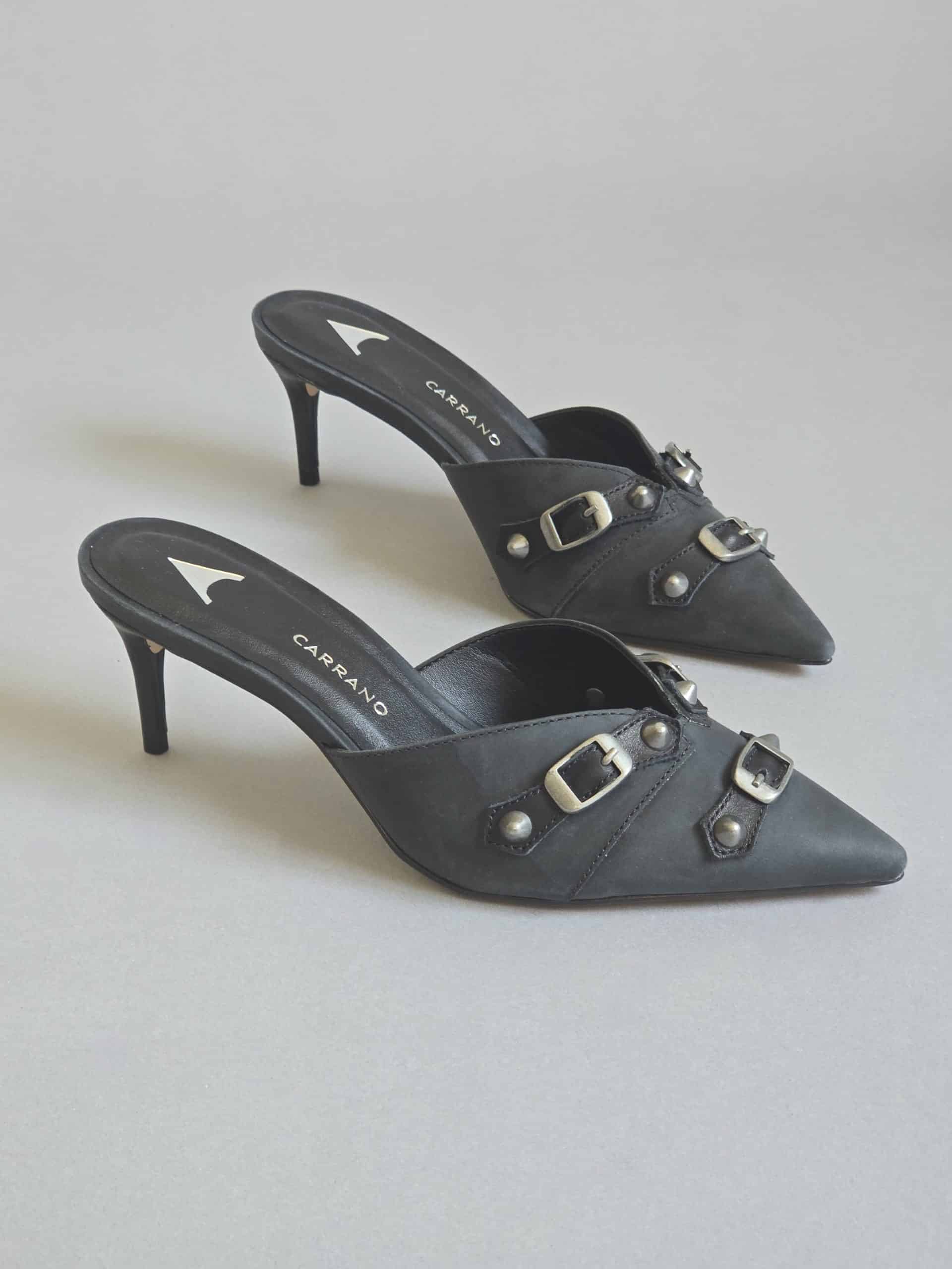 Alaya Black