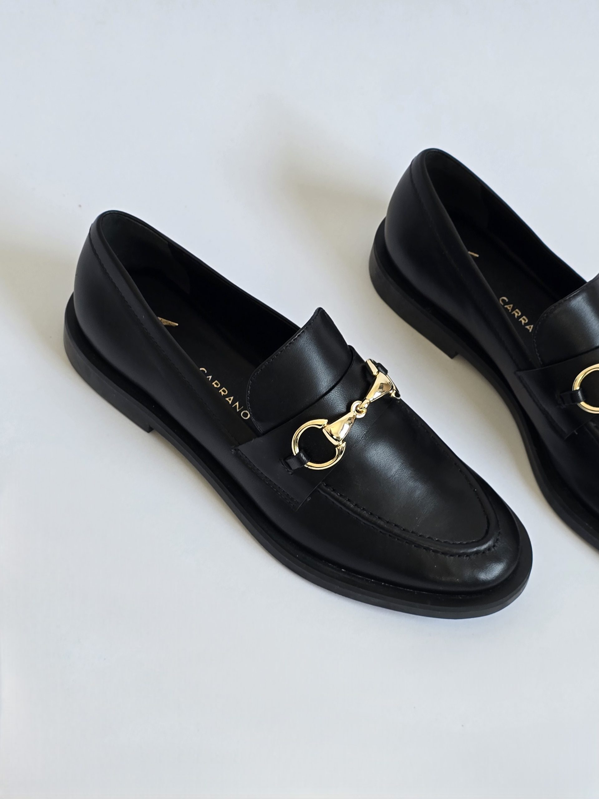 Magnolia Black